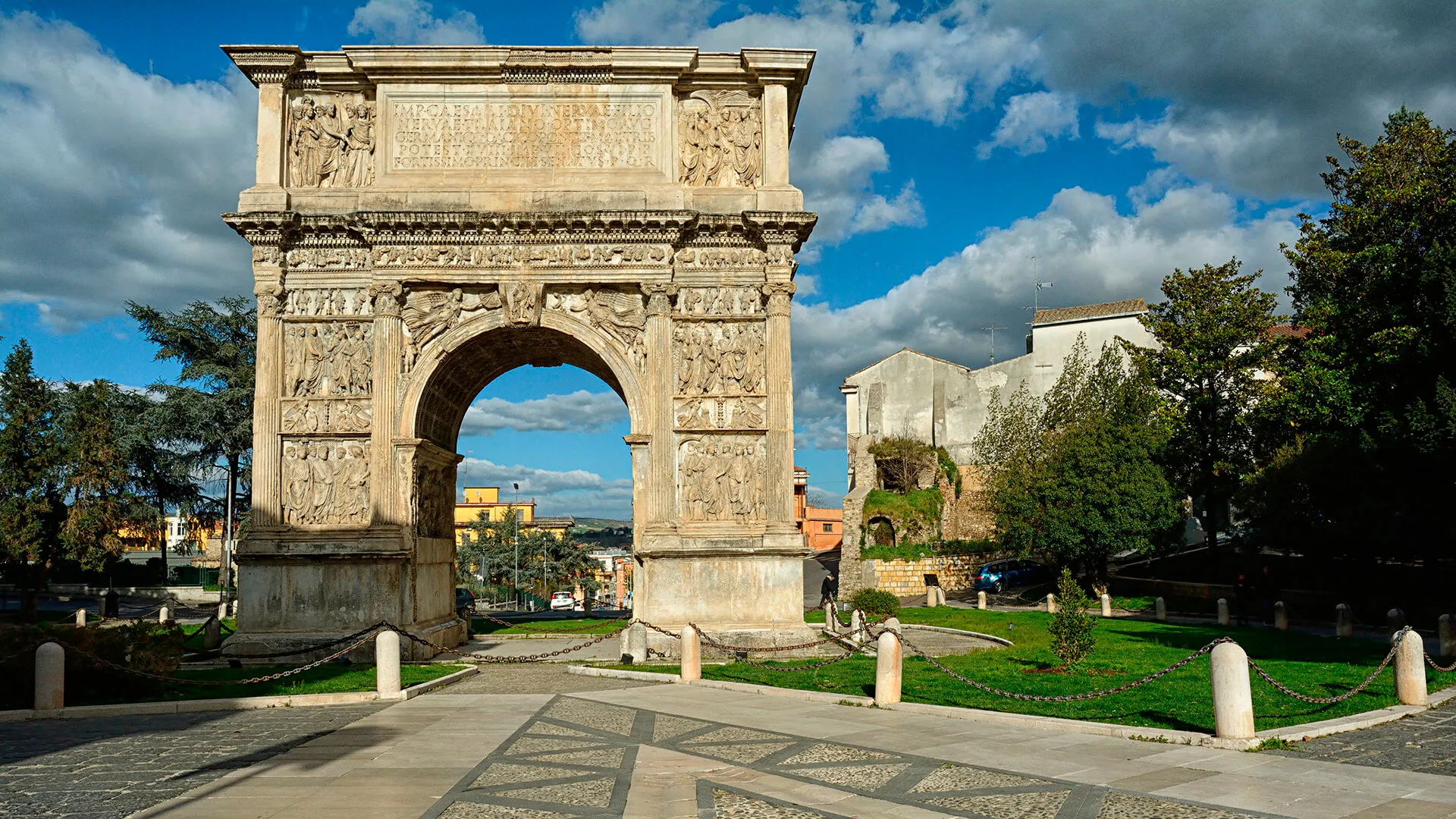 Arco di Traiano